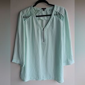 BONGO Light Green Top with Black Accents